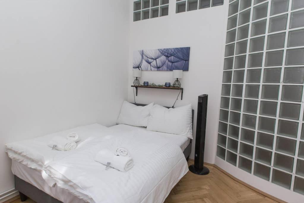 Urban Jungle Apartment Wina Bagian luar foto